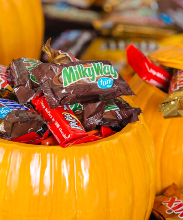 12 of the Best Halloween Candy and Cocktail Pairings