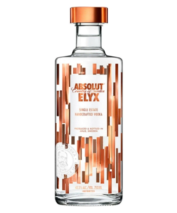 Absolut Elyx is one of the best vodkas for mixing cocktails, according to bartenders.