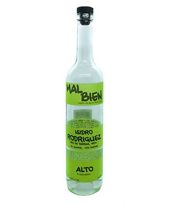 Mal Bien Mezcal ‘Alto’ Isidro Rodríguez Montoya is one of the best mezcals to gift this holiday season (2022).