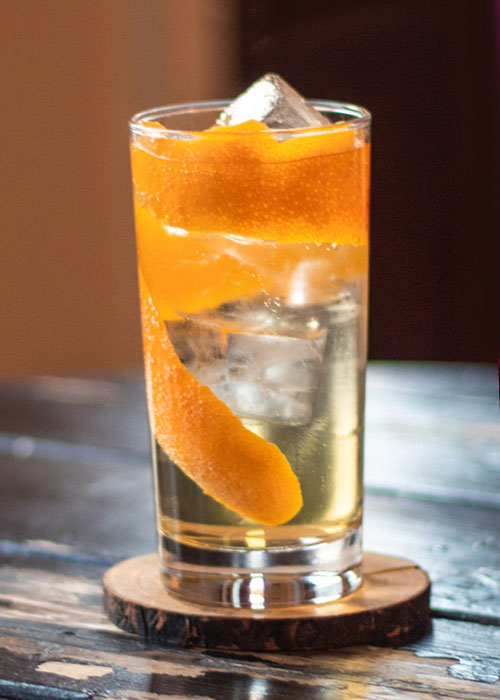 The Calabrian Spritz is one of the best low-alcohol cocktails for Dry January.