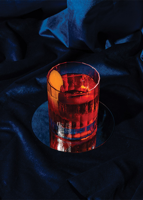 https://vinepair.com/wp-content/uploads/2023/05/50-most-popular-cocktails-2023-internal-negroni.jpg