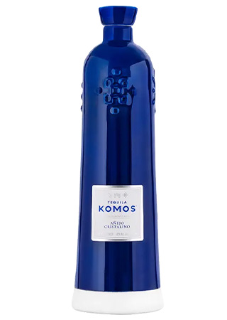 Komos Tequila Añejo Cristalino es una de las mejores alternativas a Clase Azul.