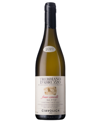 Ciavolich Trebbiano d’Abruzzo “Fosso Cancelli” 2019 is one of the best white wines from Abruzzo. 