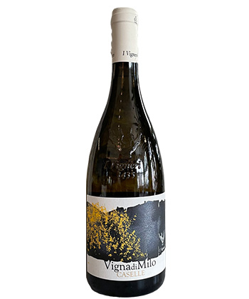 Salvo Foti Etna Bianco Superiore 'Vigna di Milo' 2020 is one of the best white wines from Sicily's Mount Etna. 