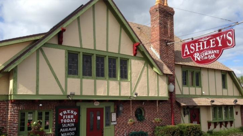 Florida: Ashley’s of Rockledge is one of the most haunted bars in America. 