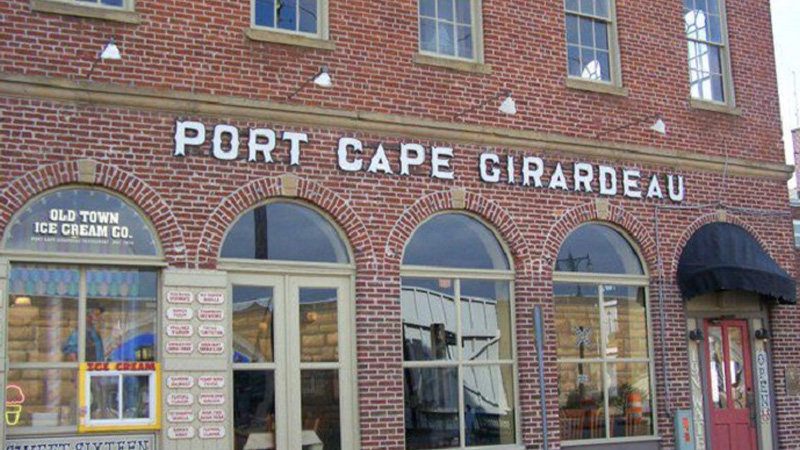 Missouri: Port Cape Girardeau Restaurant and Lounge is one of the most haunted bars in America. 