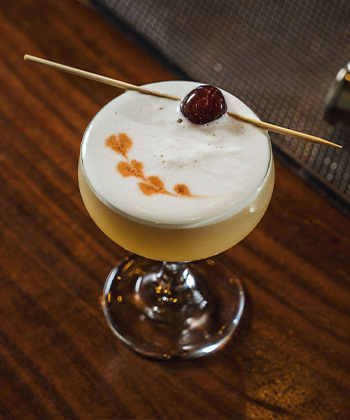 The Amaretto Sour is one of the best cocktails for Thanksgiving. 