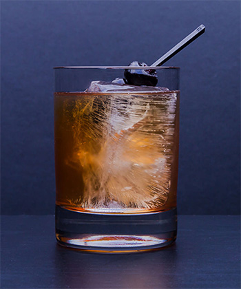 The Rob Roy is one of the best cold weather whiskey cocktails. 