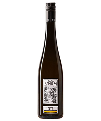 Bernhard Ott ‘Am Berg’ Grüner Veltliner 2022 is one of the best wines for Thanksgiving. 