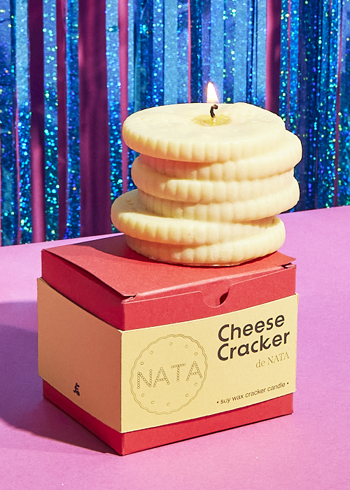 Nata Say Cheese Cracker Candle is one of the best gifts to give this holiday season. 