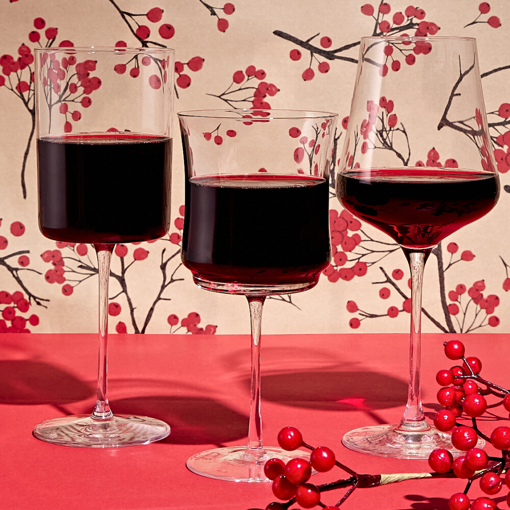 The 7 Best Red Wines to Gift This Holiday (2023)