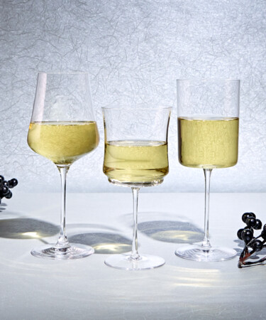The 7 Best White Wines to Gift This Holiday (2023)