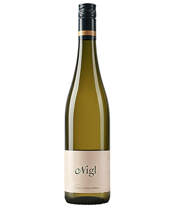 Nigl Freiheit Grüner Veltliner 2021 is one of the best white wines for 2024. 