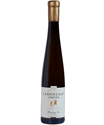 Lamoreaux Landing Riesling Ice 2022 is one of the best sweet wines for 2024.