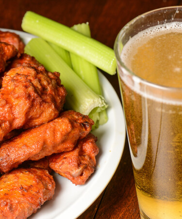 The Complete Guide to Pairing Beer and Wings [Infographic]