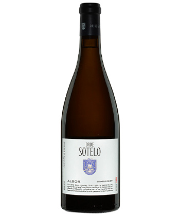 Orixe Sotelo Albor Godello Blend is one of the best cold weather white wines, according to sommeliers. 