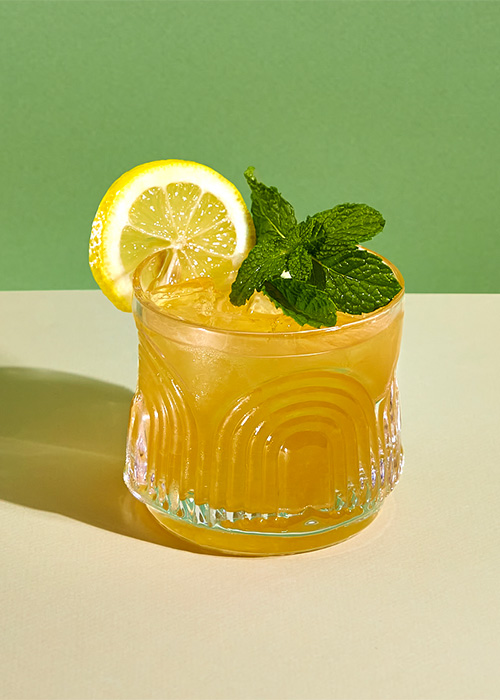 The Whiskey Smash is one of the best bourbon cocktails for spring. 