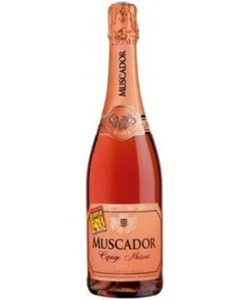 Muscador Cepage Muscat Mousseux Rose is one of the world's most popular Moscato brands. 