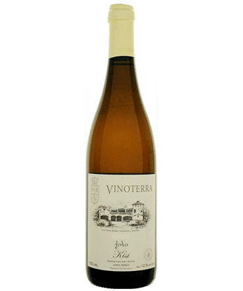 Schuchmann 'Vinoterra' Kisi 2020 is one of the best orange wines for 2024. 