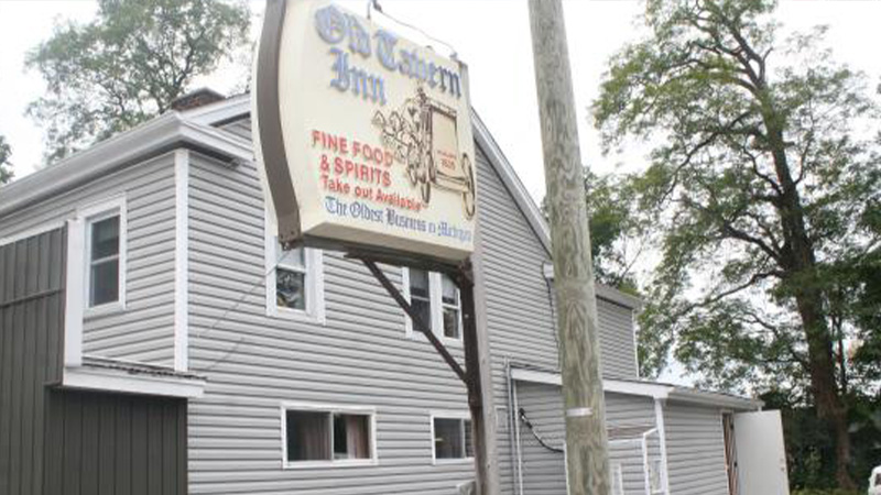 The Oldest Bar in Michigan is Old Tavern Inn (1835)