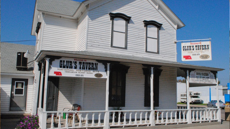 The Oldest Bar in Nebraska is Glur’s Tavern (1876)