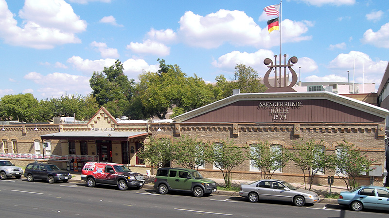 The Oldest Bar in Texas is Scholz Garten (1866)