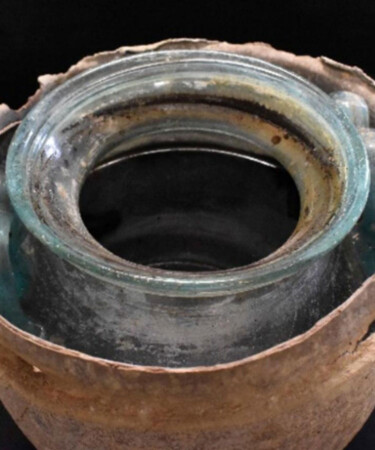 Oldest Wine Ever — in Liquid Form — Discovered in 2,000-Year-Old Roman Urn