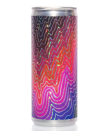 Las Jaras Waves Red Wine 2022 is one of the best canned wines for 2024. 