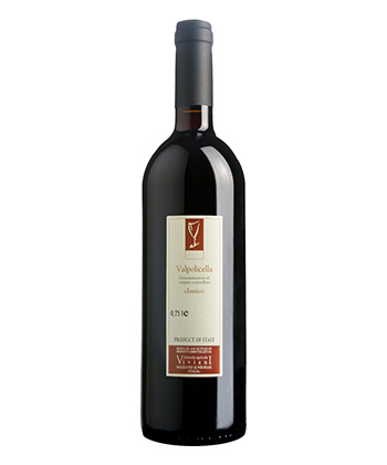 Viviani Valpolicella Classico 2021 is one of the best Valpolicella wines from Italy. 