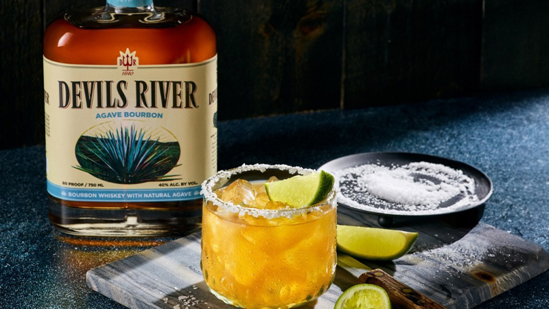 Devil’s River offers whiskeys, including a unique Blue Agave infused bourbon, and cocktails guests can drink while listening to live music.