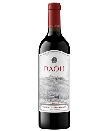 Daou Cabernet Sauvignon 2022 is one of the best bang-for-buck Cabernet Sauvignons, according to sommeliers. 