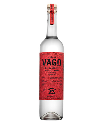 Mezcal Vago Ensamble en Barro by Tío Rey is one of the best mezcals to gift this holiday season. 