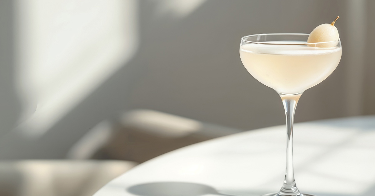 Podcast Cocktail College: Lychee Martini