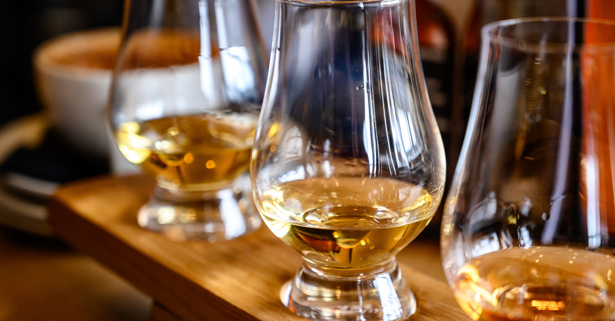 Perbedaan Wiski Scotch Single Malt, Blended, dan Single Grain (Infografis)