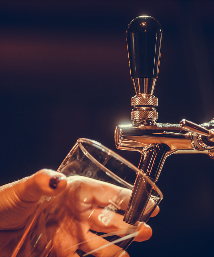 How Pouring Styles Became the Big Draw in Draft Beer