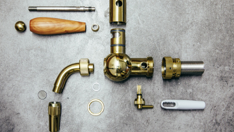 How Pouring Styles Became the Big Draw in Draft Beer, and the Lukr pour is leading the charge. 