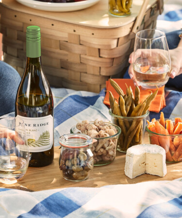 Pine Ridge’s Chenin Blanc + Viognier: A Refreshing Classic for the Casual & Wellness-Minded Wine Drinker