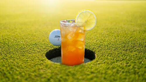 4 Classic Golf Cocktails to Drink on the Course