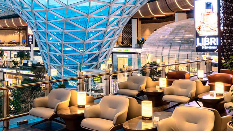 Qatar Airways Al Mourjan Business Lounge - The Garden in the Hamad International Airport, Doha, Qatar (DOH) is one of the best airport bars in the world.
