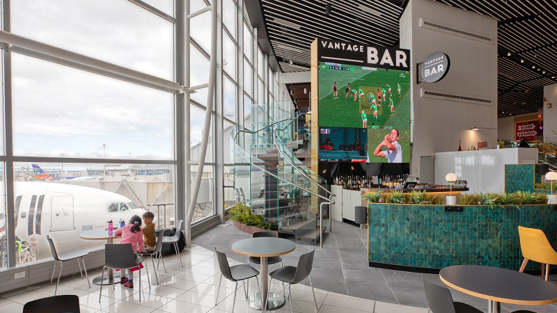 Vantage Bar in Auckland Airport, Auckland, New Zealand (AKL) is one of the best airport bars in the world.