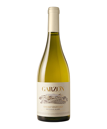 Bodega Garzón Single Vineyard Sauvignon Blanc 2022 is one of the best Sauvignon Blancs for 2025. 