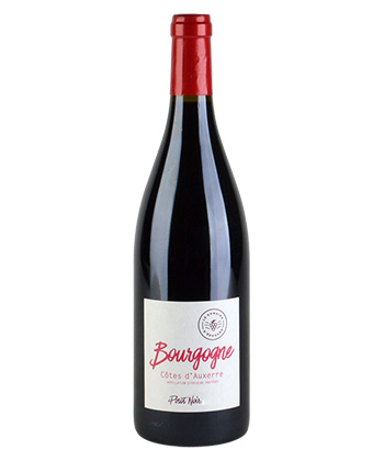 Domaine d’Edouard Bourgogne Côtes d’Auxerre 2022 is one of the best Pinot Noirs from Northern Burgundy. 