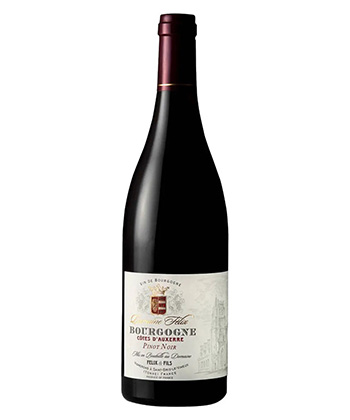 Domaine Félix et Fils Bourgogne Côtes d’Auxerre 2022 is one of the best Pinot Noirs from Northern Burgundy. 