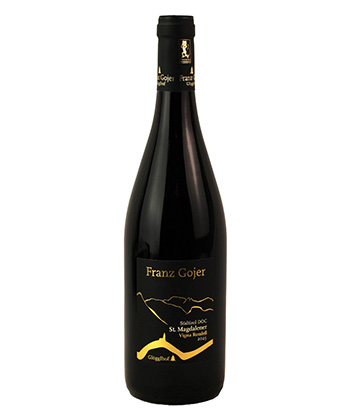 Franz Gojer St. Magdalener ‘Vigna Rondell’ 2023 is one of the best red wines from Alto Adige. Check out the rest here! 
