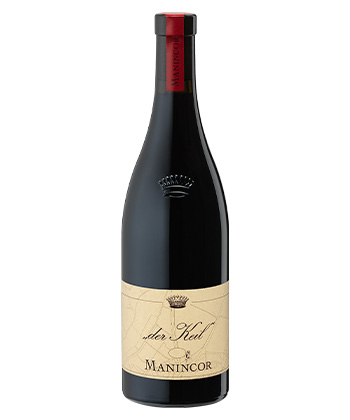 Manincor Schiava ‘der Keil’ Classico Superiore 2023 is one of the best red wines from Alto Adige. Check out the rest here! 