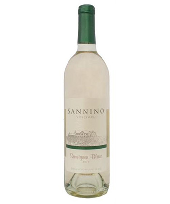 Sannino Vineyard Sauvignon Blanc 2023 is one of the best white wines from Long Island. 