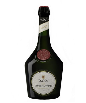 DOM Benedictine is a green flag bottle to see at bars, according to bartenders. 