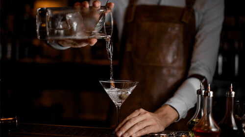 We Asked 15 Bartenders: What’s the Best Vodka for Mixing Cocktails? (2026)