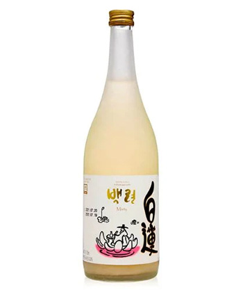 Shinpyeong Brewery White Lotus is a makgeolli to try.