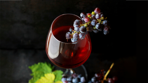 The States That Drink the Most Wine in America (2025) [MAP]